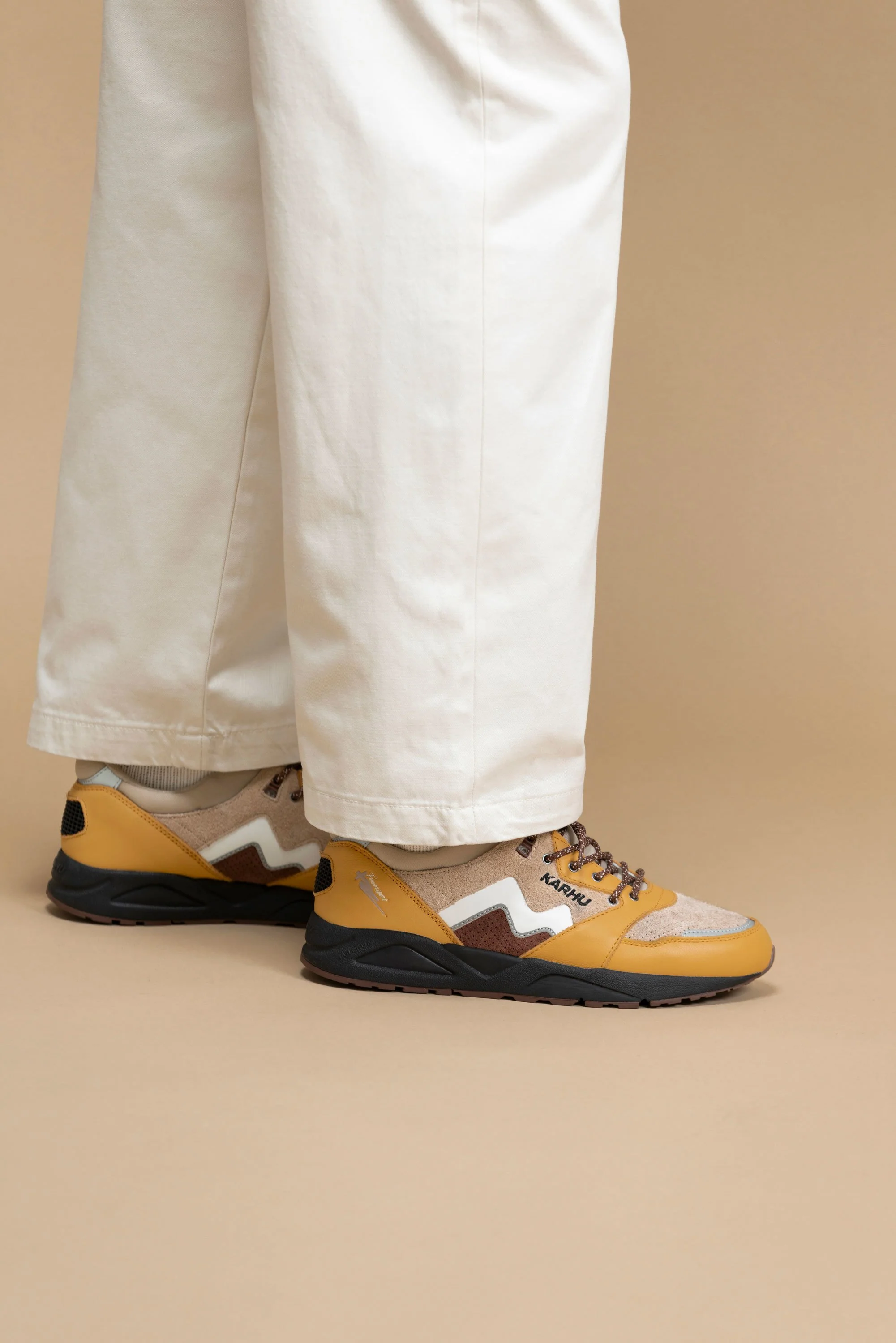 ARIA 95 - OAK BUFF / WHITE - Image 8