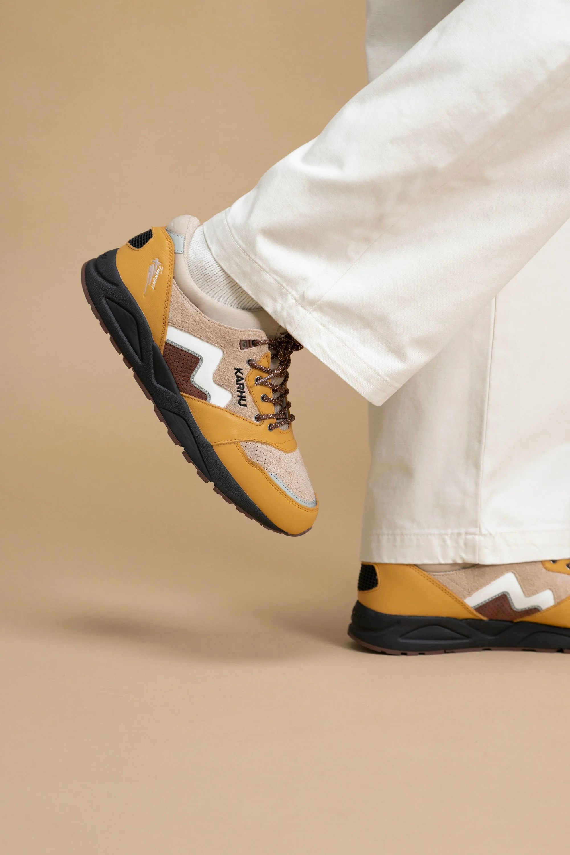 ARIA 95 - OAK BUFF / WHITE - Image 9