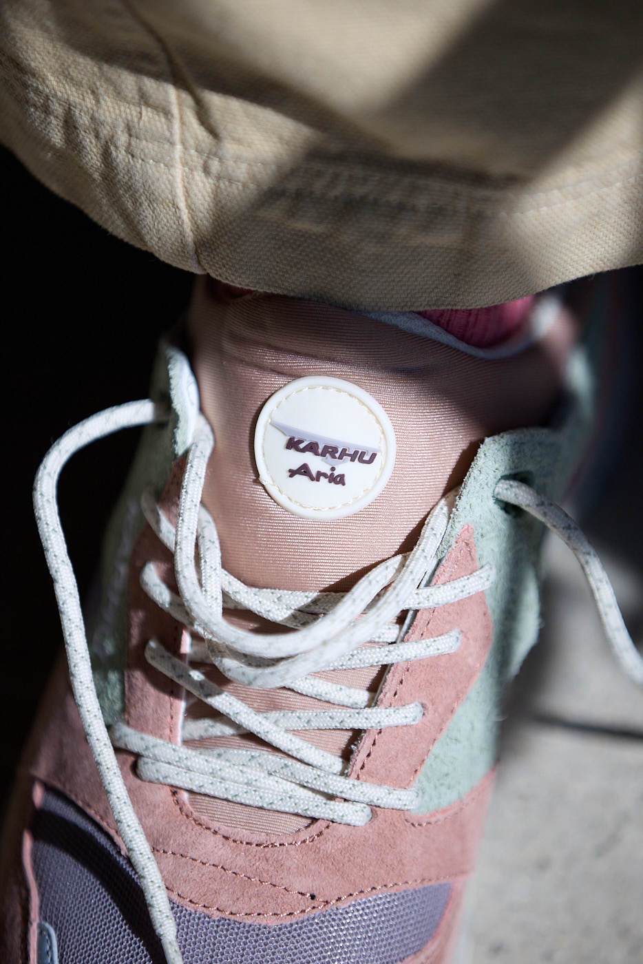 ARIA 95 - WARM TAUPE / FIG - Image 9