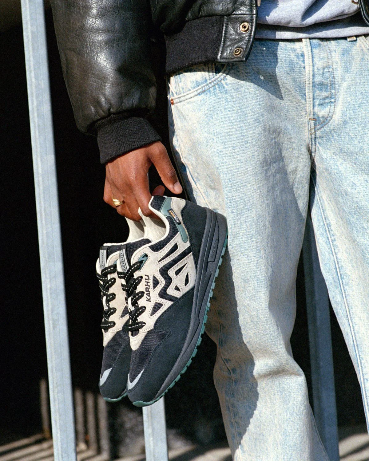 LEGACY 96 - CAVIAR / ABBEY STONE - Image 9