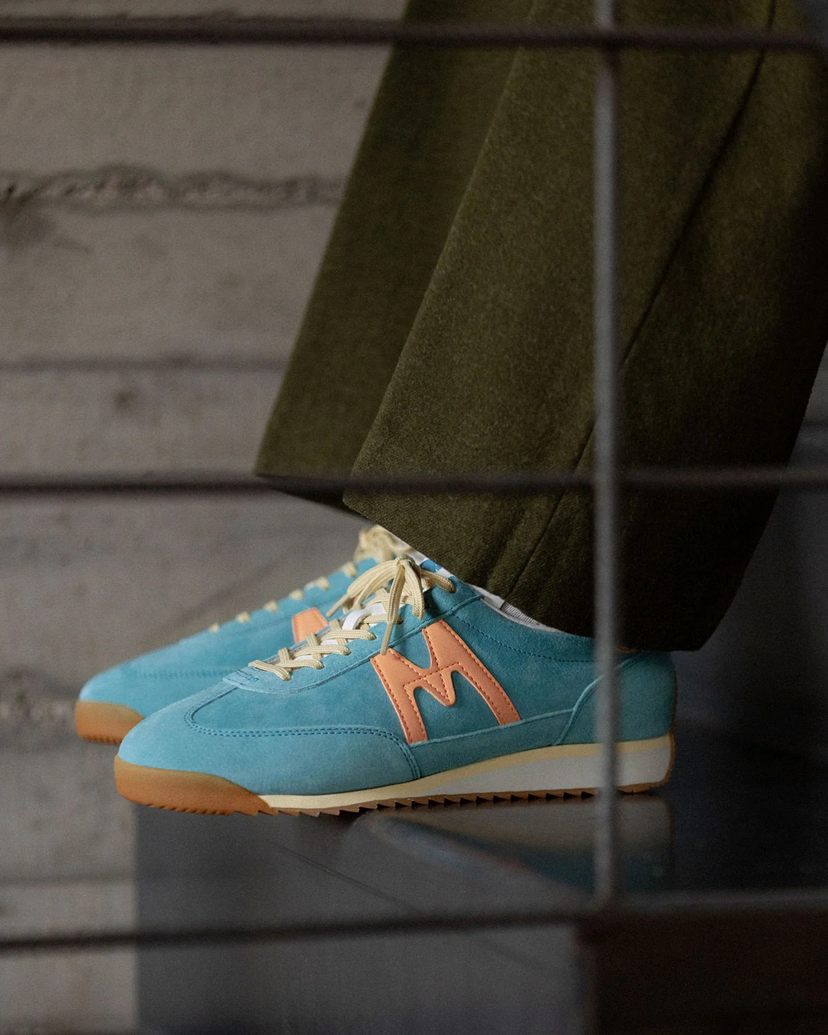 MESTARI 76 - DELPHINIUM BLUE / PEACH FUZZ - Image 11