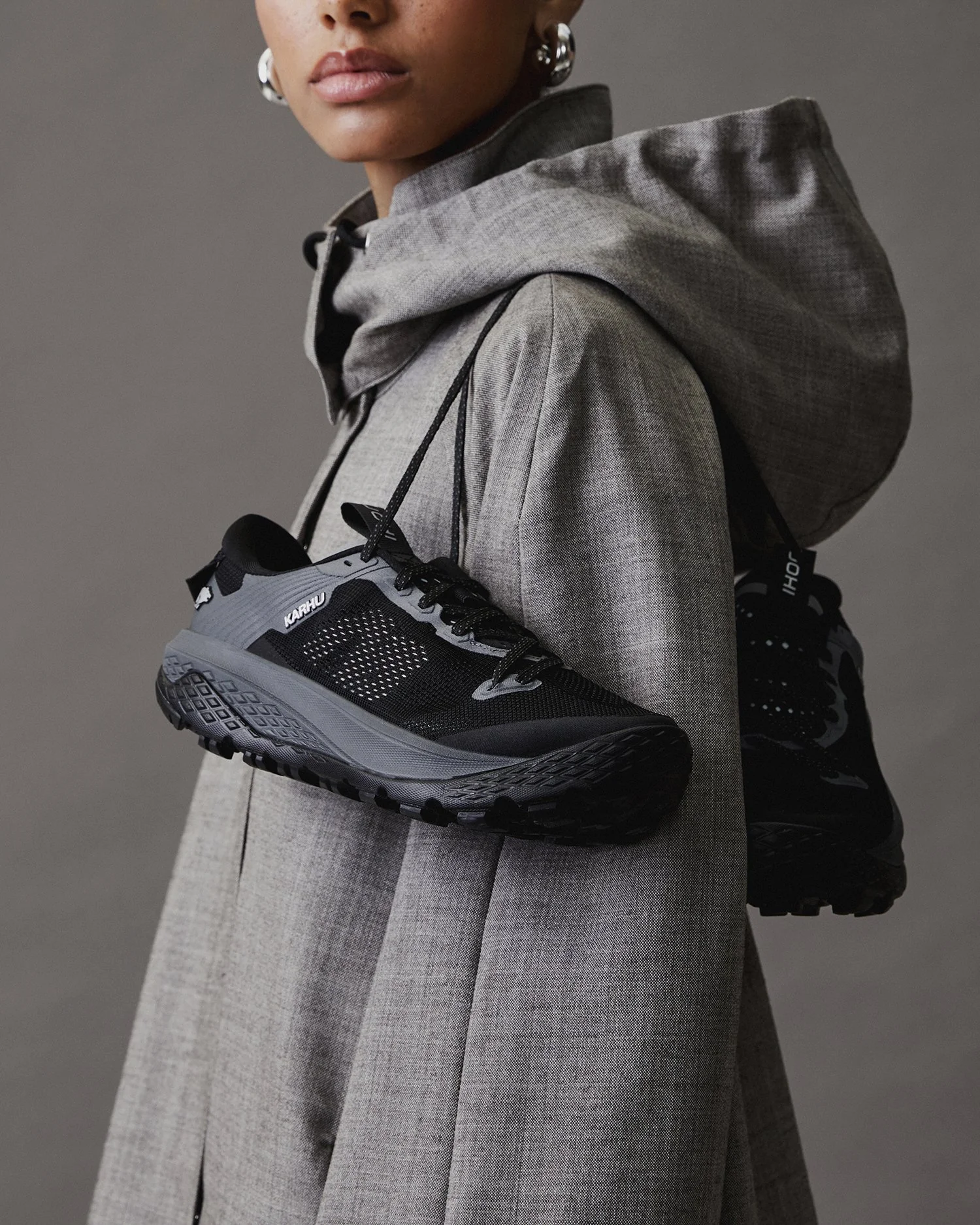 WOMEN'S IKONI TRAIL WR - BLACK / BLACK - Image 13