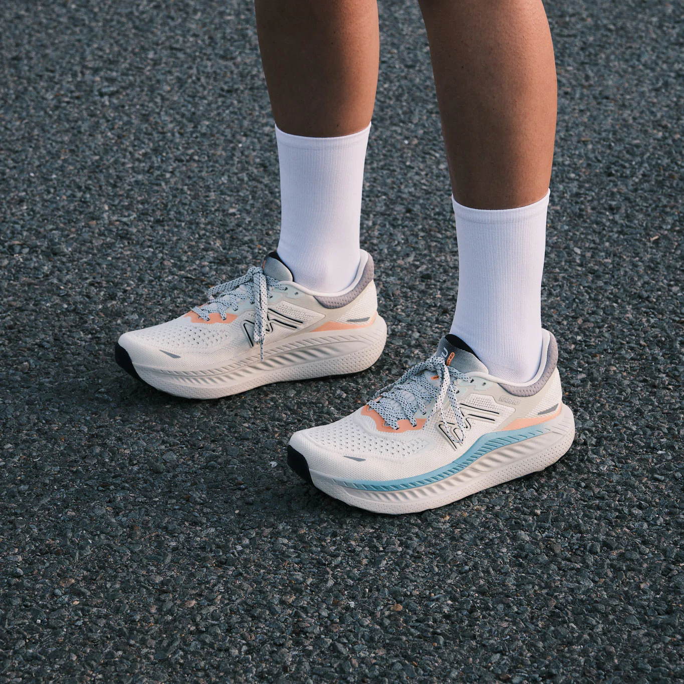 MEN'S MESTARI RUN 2.0 - EGRET / PEACH COBBLER - Image 7