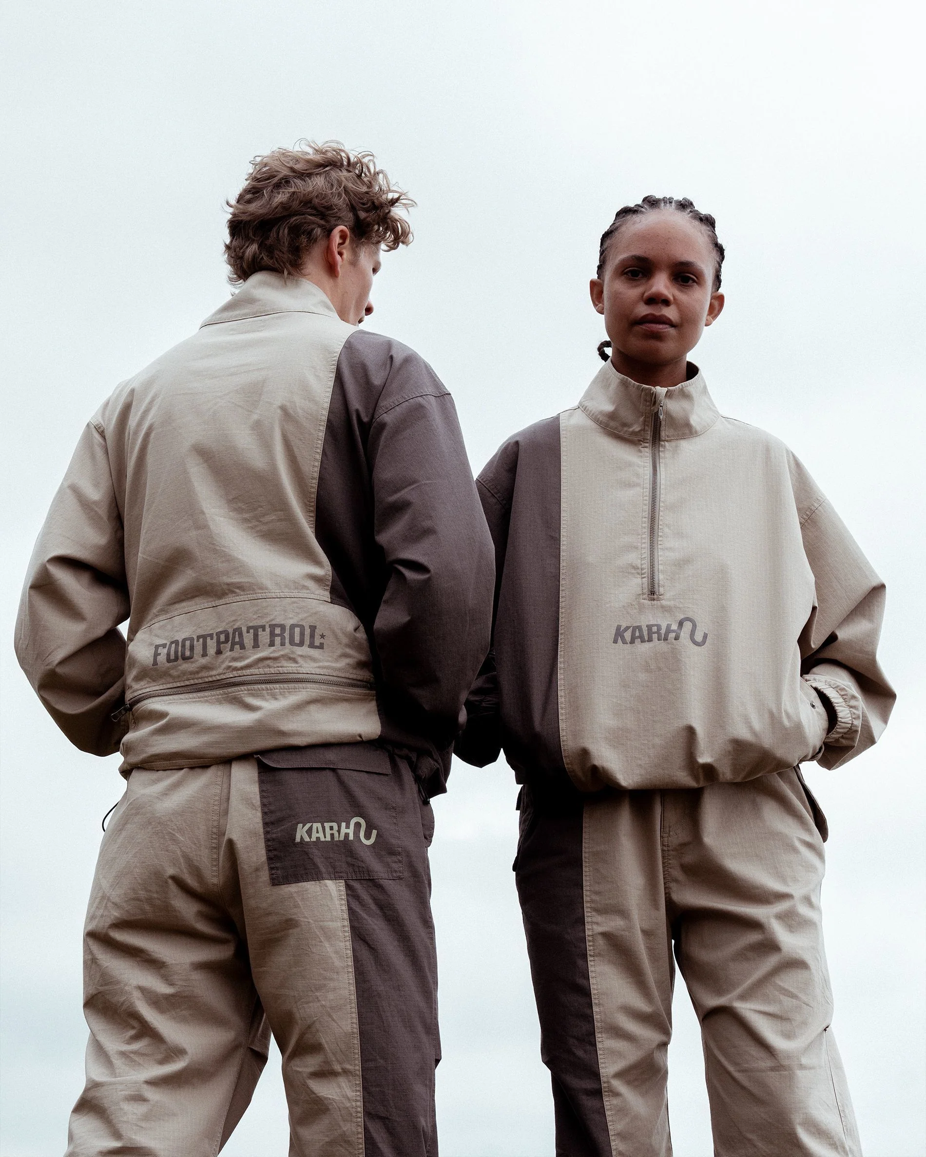 KARHU X FOOTPATROL TRACKSUIT "SNOWSTAR" - ALUMINIUM / DARK GULL GRAY - Image 12