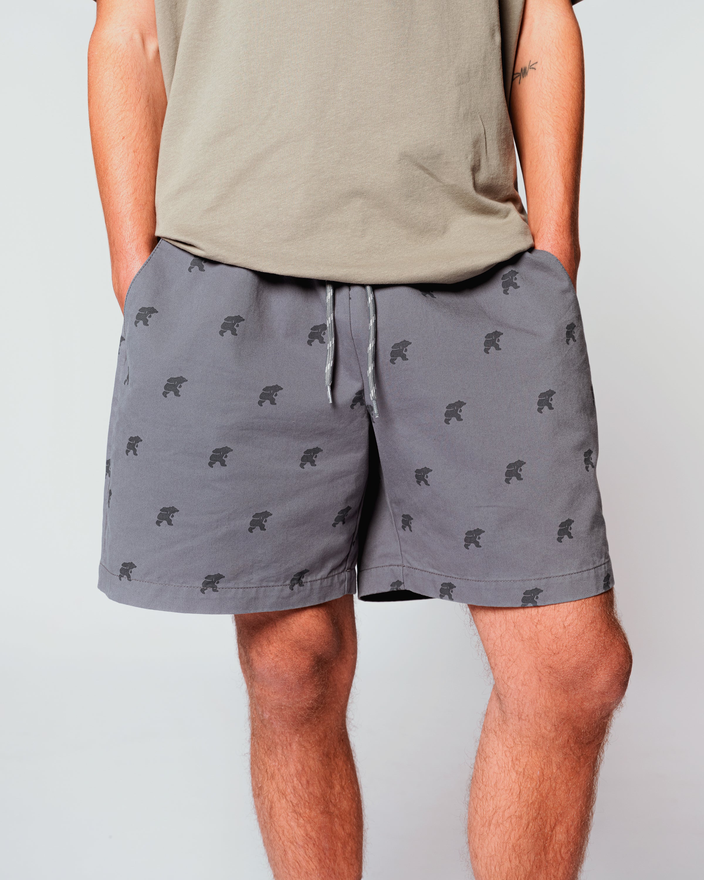 TRAMPAS SHORTS - STORMY WEATHER / TURBULENCE - Image 5
